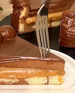 MIND-BLOWING Cake MARS Hacks to Elevate Your Dessert Game! Cake MARS! Soft caramel and delicate mousse, an extravaganza of taste! Here is the “MARS” cake recipe with American measurements included: Recipe: Caramel: • 125 grams of sugar (1/2 cup). Add about 1/3 of the sugar. Let it melt over medium heat. Add a little more sugar. Stir intensely to let the sugar fully melt. • 125 milliliters of hot whipping cream (33-36% or more) (1/2 cup). Gradually pour in. • 100 grams of butter (7 tablespoons). 