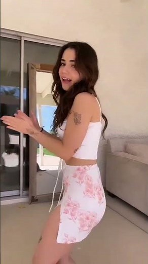 Bikini Dance: Baila Trends 9 - Crazy Dancers