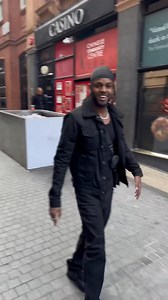 18 reactions | When a hug turns into an unexpected gift... Watch how one act of kindness changes everything! #RandomActsOfKindness | Celosia | Facebook