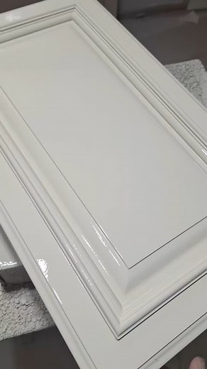 Ahh, the hypnotic powers of freshly sprayed Milesi... someone snap me out of it! | Linda Loo Designs