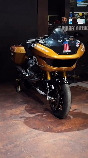 14K views · 197 reactions |  Retour en images sur l’EICMA ! Une édition spectaculaire, portée par l’énergie de la Famille Harley-Davidson et la chaleur de notre communauté. Merci à toutes et à tous d’être venus célébrer la passion, l’innovation et l’esprit de liberté qui nous rassemble. On se retrouve sur la route…李 | Harley-Davidson France | Facebook