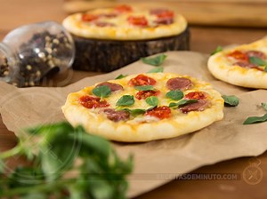 Como Fazer Mini Pizza em Casa! - Receitas de Minuto - A Solução prática para o seu dia-a-dia!