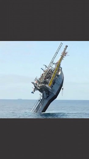 29K views · 1.4K reactions | The USA navy flip ship #fyp | Facts & Stories TV | Facebook