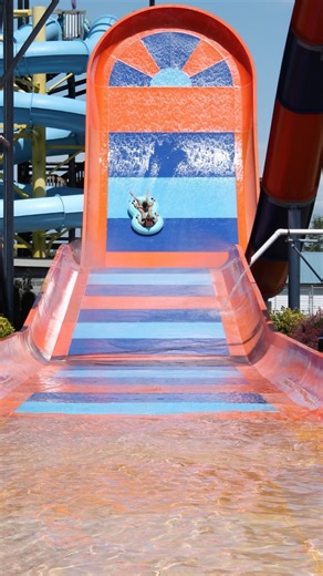 The drop. The wall. The scream. Boomerango = unforgettable. -  Location: Tsawwassen, 30 minutes from Vancouver  Hours: Daily 11AM–6PM ️ Tickets: $41.99 (General) | $32.99 (Twilight 3PM–6PM)  Attractions: Slides, pools & splash zones for every age  Extras: On-site dining, treats & private cabanas  Booking: Secure your spot at www.bigsplashwaterpark.ca | Big Splash Water Slide Park | Facebook