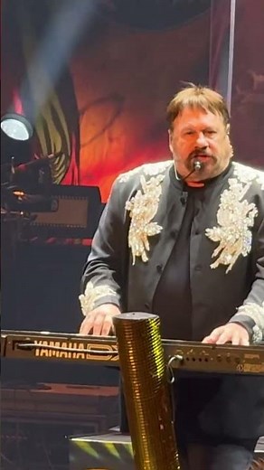 (Shake, Shake, Shake) Shake Your Booty - KC and the Sunshine Band Live at Moore Theater 8/21/2025