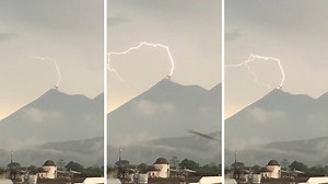 1.1K views · 18 reactions | This shocking footage captures the moment a lightning bolt strikes an erupting volcano! ⚡ | Storytrender | Facebook