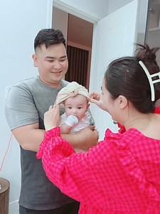 560K views · 7.1K reactions | Lén bế Sushi đi chơi mà bị phát hiện 沈沈 | Trần Ngọc Thúy Vy | Facebook