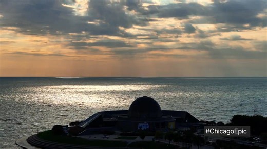 sun shining trough the clouds #ChicagoIL #chicagoepic #chicagoland #chicago | Photography & Video Digital