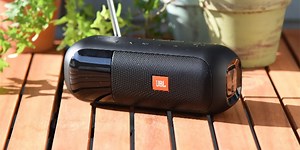 【新製品】ワイドFM対応のラジオチューナーを内蔵した、防水Bluetoothスピーカー「JBL Tuner 2 FM」 | アイアリ