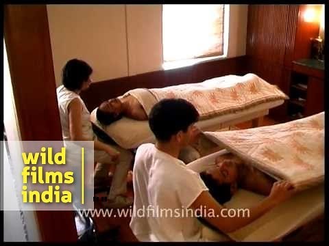 Indian traditional couples' massage