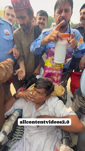 BIKHARI KE PASS MASTER CHABI KA PORA BAG OR BHOT SARA SAMAN MOJOOD AKHIR Q THA YE SAB SAMAN?? . . . #foryoupagereels #foryoupageviralシ゚ #foryouシ #foryoupagereels #viralvideochallenge #viralreelsfacebook #viralreelschallenge #SindhPolice #grandoperation #yunusamin #pakistani #funny #memes #viralreelsfb #viralreels #viralreels2025 #viralvideoシ #pakistanireels #allcontentvideos #share | All Content Videos 2.0