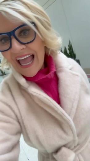 This coat tho! And note to self: your hotel key won’t work for @qvc 🤣 #coat #isaacmizrahi A624555 | Jacqui Stafford