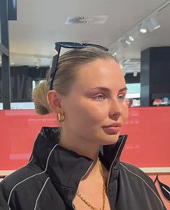 We are OBSESSED with the brow transformation on beautiful @amandastrand 🤩🤩 Wax and tint at Benefit Brow Bar turns brows into a masterpiece!🌟 Swipe to see the before and after👉️ #benefitnordics #benefitbrows #benefitnbba @hanniibrows #bryn #brows #browtint | Benefit Cosmetics