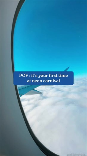 From France to California real quick 😎✈️ Ce week-end, on est partis faire la fête à la meilleure after party de Coachella. Des néons, de la musique, un stand French bee et des chaises volantes…On vous emmène dans notre valise la prochaine fois ? 🇺🇸 *l’abus d’alcool est dangereux pour la santé, à consommer avec modération. | French bee