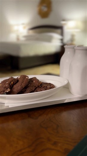 The perfect bedtime treat. 🍪 What is your favorite type of cookie at The Lodge? | Sea Island
