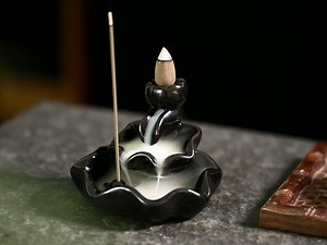 Backflow Incense Burner Incense Sticks Holder Ceramic Backflow Incense Holder Backflow Censer Home Decorations (Lotus Leaf)