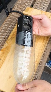 Trapping Socket In A Bottle | Earth Wonders
