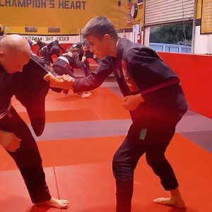 Jiu Jitsu Training 🔥 • #exceljiujitsu #oceansideca #vistaca #bjjlife #oceansidecalifornia #jiujitsutraining #jits #osideca #oside #bjjtraining #martialartstraining #jiujitsu #wrestling #oceansidepier | EXCEL Jiu Jitsu MMA & Fitness