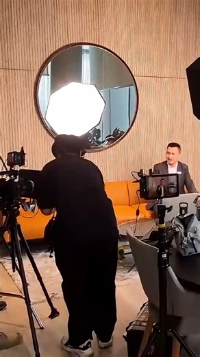 Exclusive behind-the-scenes with the UOB Team—a partnership dedicated to making things quick and easy for you!✨ Any guesses? Stay tuned! 👀 #QNESoftware | QNE SOFTWARE MALAYSIA