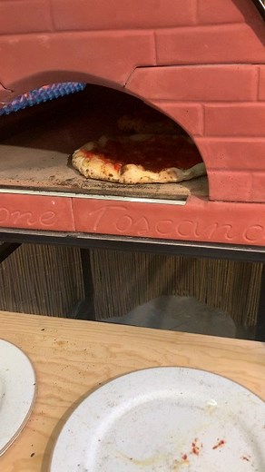 6 comments | PASSIONE the dual fuel oven for outdoor use #pizzaovens #pizzaovn #pizzapartyoven#palepizza #pizzaofen #fourabois#fourapizza #fornopizza | Pizza Party | Facebook
