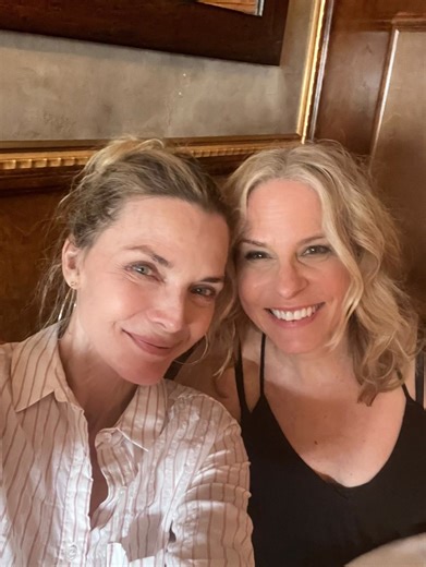At an inspiring dinner last night with my oldest friend, Michelle Pfeiffer! Love this woman!! @Michellepfeifferofficial ￼ | Vonda Shepard