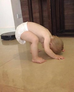 It’s ON!😍😍😍 #yogaeverydamnday (she started randomly doing this on her own and I Pavloved the crap out of her saying “down dog” every time she did it sooo now she does it on cue! Turns out training a dog and raising a baby is pretty much the same thing..?)🙃😂 #downdog #yogibaby #yoga #yogababy #yogagirl #love | Yoga Girl