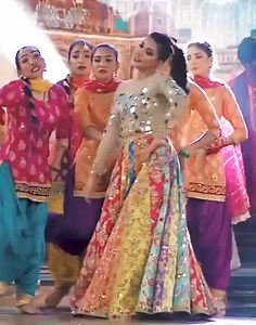 229K views · 2.6K reactions | Mehwish Hayat dance#fbreels #viral #follow #Asianlifestylemagazine | Asian Lifestyle Magazine | Facebook