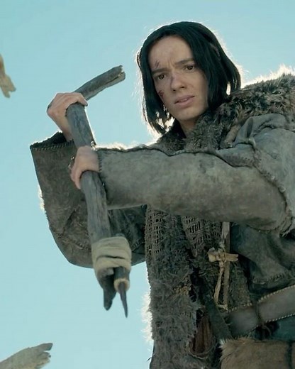 🐺❤️‍🔥 Alpha Saves the Wolf! Heartwarming Moment from "Alpha" Movie Scene