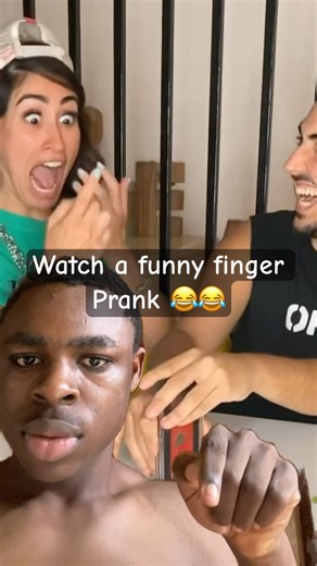 The funny finger cut prank😂😭 #shorts #comedyvideos