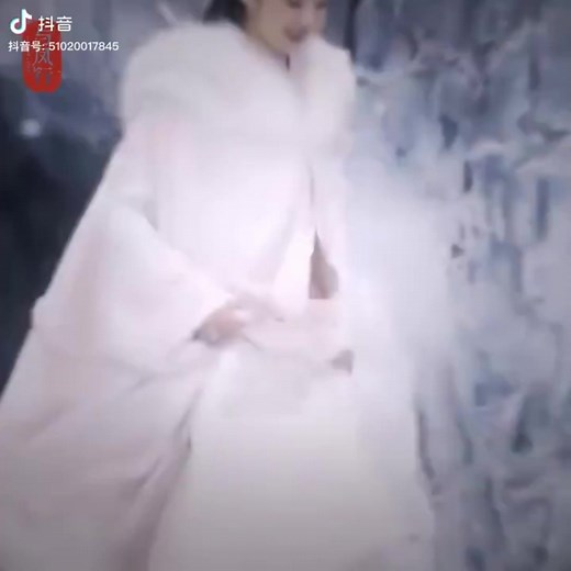 57K views · 584 reactions | Khổ chưa, mới yêu đương là đã bị gia đình 2 bên ngăn cấm 樂 Phim: Dữ Phượng Hành | An Dung Vô Ưu | Facebook