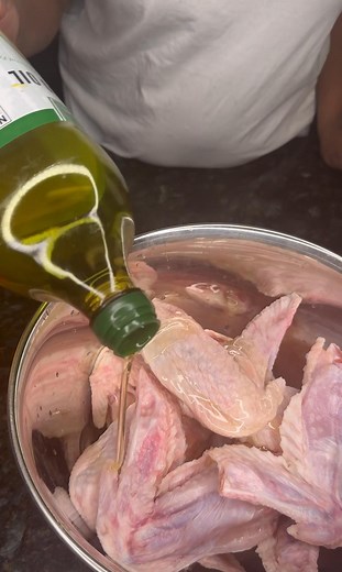 As requested… here’s my CRISPY Fried Turkey Wing Recipe! Part 2 | Nay’s amazing braids