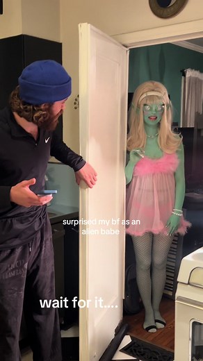 Incredible Alien Babe Surprise for My BF