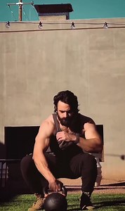 "I’ll be snatching when I’m 80 😘 Prior to picking up a kettlebell for the first time, the snatch was THE most intimidating movement to me. I thought it was the “back killer.” That I’d eventually, and inevitably, slip a disc. That idea is so far from true. When done correctly, snatches actually help with lower back strength. Lower back muscles don’t do all the work, but they definitely do some of it. It’s not risky to do snatches. In fact, as we age, it’s more risky not to do them. Habits over m