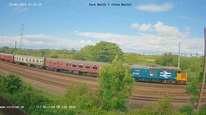 21K views · 278 reactions | ☕️Good morning from SMHQ Grumbling #Class37 37403 'Isle of Mull' captured passing #YorkNorth yesterday with SRPS Railtours stock, on the move to Barrow Hill Roundhouse Railway Centre by Locomotive Services Group as 5Z37. ️Today's notables https://tinyurl.com/3d75mav3 Have a great Thursday | Railcam | Facebook