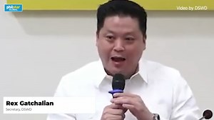 1.3K views | #philstarnews #dswd #larrygadon #rexgatchalian Iginiit nI Department of Social Welfare Secretary Rex Gatchalian na patuloy pa rin ang problema ng kahirapan sa bansa. Taliwas ito sa naging pahayag ni Presidential Adviser for Poverty Alleviation Larry Gadon na sinabing "haka-haka" lang daw ito. Dagdag pa ni Gatchalian, patuloy nilalabanan ng ahensya ang kahirapan sa bansa hanggang maabot ang layunin ng gobyerno. Video by the DSWD | Philstar.com | Facebook