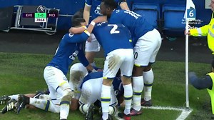Sikke en kamp af den 18-årige evertonian! 👏 👏 👏 | Eurosport Danmark