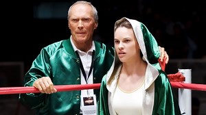 Une championne de boxe se fait passer pour une débutante dans une salle de sport (Vidéo)