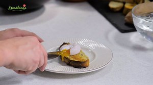 14K views · 13 reactions | Un ou posat peste o felie de paine...