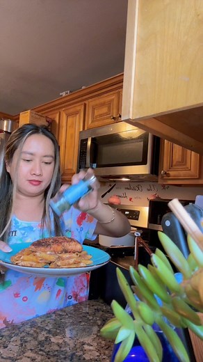 Pesto penne pasta for dinner. #ilovecooking #momlife #stayhomemom #pasta #salmon | Cindy Maloto Ray