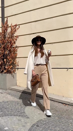 1.8K views · 13 reactions | Naša kabelka Bella zvládne aj nabitý ruch...