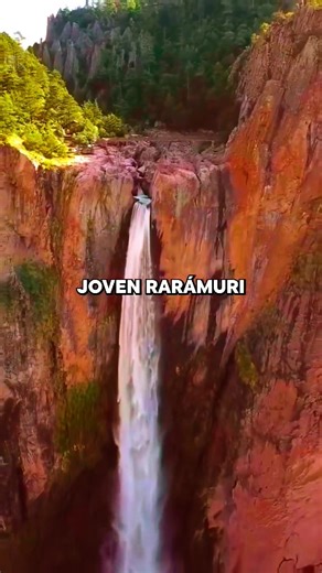 🌊✨ ¿Conoces la Cascada de Basaseachic? Descubre datos sorprendentes sobre esta maravilla natural en la Sierra Tarahumara. 😱🏞️ ¿Te atreverías a visitarla? Comenta un 🌊 si sí. #Basaseachic #ChihuahuaMéxico #SierraTarahumara #NaturalezaMexicana #Aventura #TurismoMéxico #ExploraMéxico #LeyendasMexicanas #MéxicoMágico | Creel Sierra Tarahumara