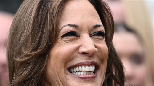 Kamala Harris pronuncia discurso tras respaldo de Biden a la nominación demócrata