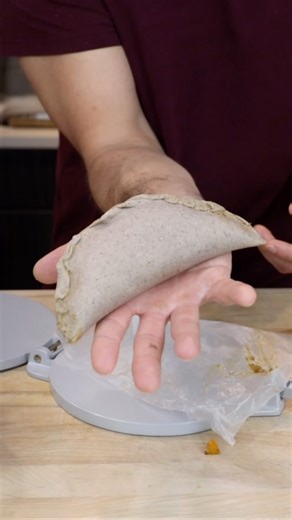 196 reactions · 19 shares | Air Fried Veggie Bean Empanadas For the...