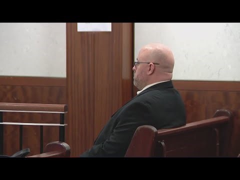 Harris County deputy surrenders on murder charges