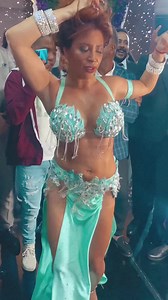 4.1K views · 357 reactions | #fypシ゚viral #cairo #egypt #caironightlife #show #bellydancequeens #bellydancelove #bellydancing #fyp #bellydancer #bellydancesuperstars #arabic #orientalstyle #dancing #bellydancelife #bellydanceshow #oriental #bellydancers #raqssharqi #cairo #bellydanceglobal #orientaldancer #rakssharki #orientaldance #dansöz #party #workout #bellydance_queens #رقصة #مصر #زقراط #fypシ゚viralシ | Theclassiccarovan | Facebook
