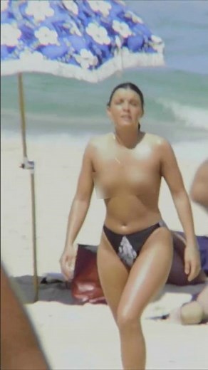 Topless bathing on Bondi beach 1985 #history #youtubeshorts #bondibeach #1985 #australia
