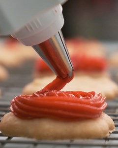 These cookies are hot off the press … our $7.99 cookie press, that is. 😉 Includes 18 accessory pieces so you can bake and decorate to your heart’s content. While supplies last. #rethinkgrocery | Lidl US