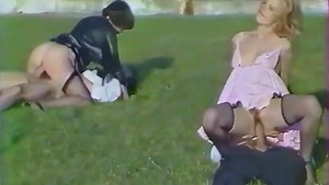 Love Vintage Classics - Transvetite Bois De Emannuel, Full movie AI-Upscaled 720p sur Tube de Transsexuels TV