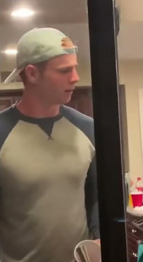 Drunk Lady Shows Up Her Breast - His Reaction 😂