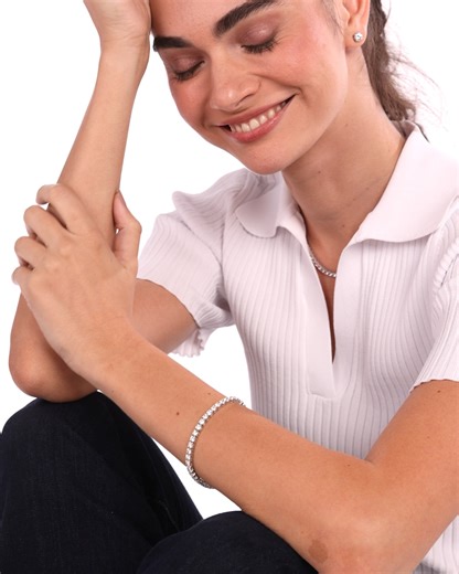 1.3K views · 18 reactions | Spoil yourself and those you love with the ultimate gifts of jewelry! ✨ Find hundreds of trendy pieces at exceptional prices with JTV’s Prime Jewelry Deals event here: https://bit.ly/4dCDGW8 | JTV | Facebook